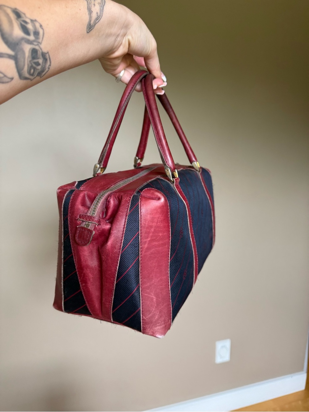 Vintage 1970s Gucci Monogram Canvas Boston Bag - Picture 3 of 14